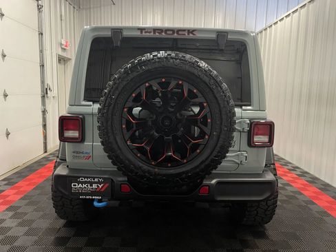 Used 2023 Jeep Wrangler Unlimited w/ Sun & Screen Package AWD/4WD image 7