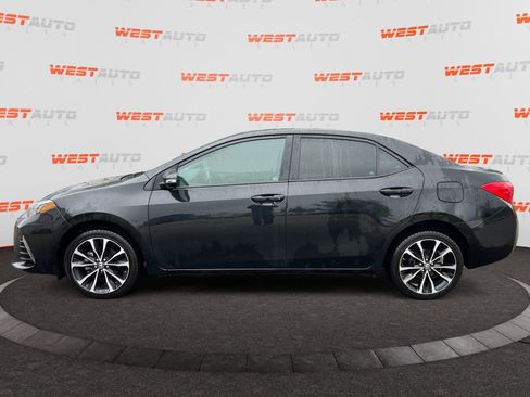 Used 2019 Toyota Corolla XSE FWD image 2