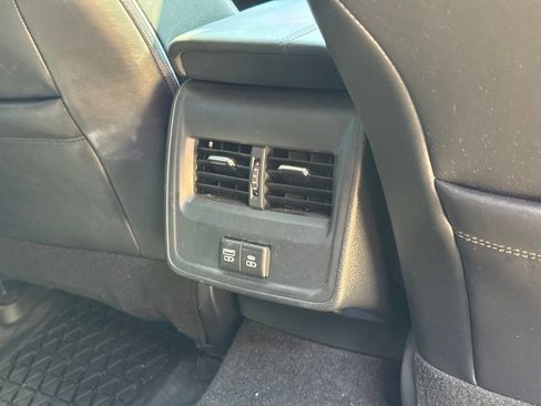 Used 2022 Toyota Avalon XSE FWD image 18
