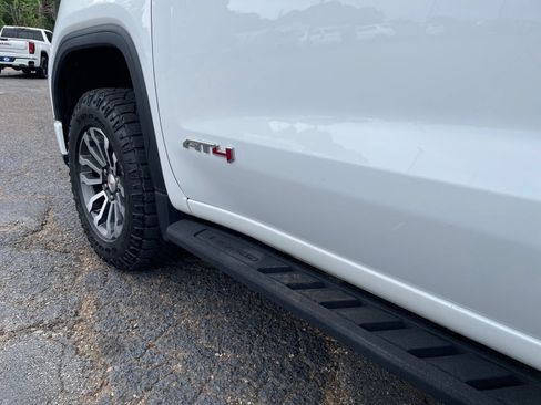 Used 2022 GMC Sierra 1500 AT4 w/ AT4 Premium Package AWD/4WD image 14