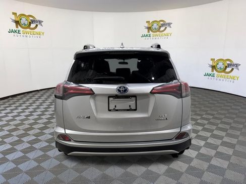 Used 2016 Toyota RAV4 XLE AWD/4WD image 9