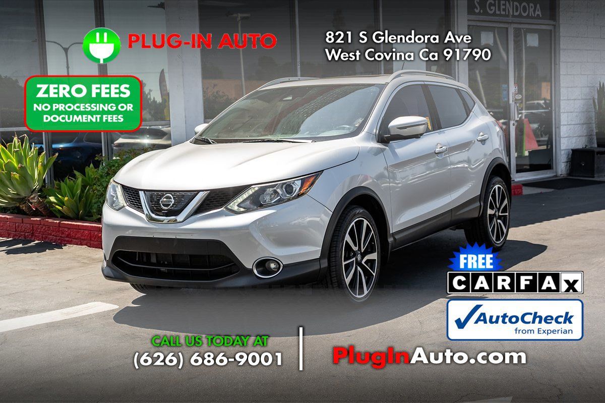 Used 2017 Nissan Rogue Sport SL w/ SL Premium Package FWD image 1