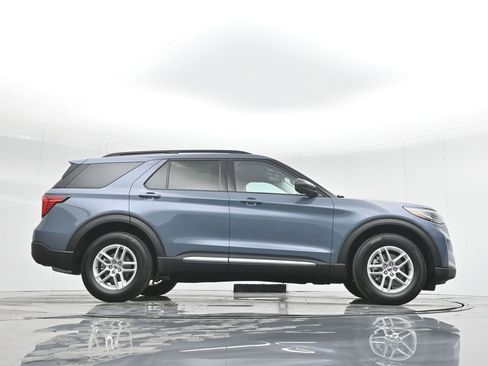 New 2025 Ford Explorer Active w/ Active Comfort Package image 31
