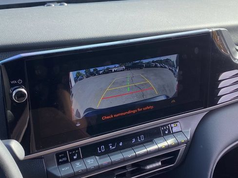 Used 2025 Toyota Camry XSE FWD image 10