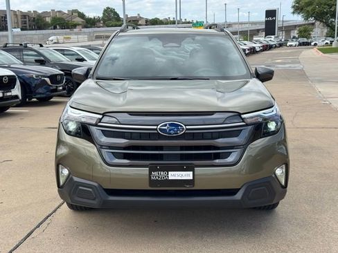 Used 2025 Subaru Forester Premium w/ Convenience Package #1 image 2