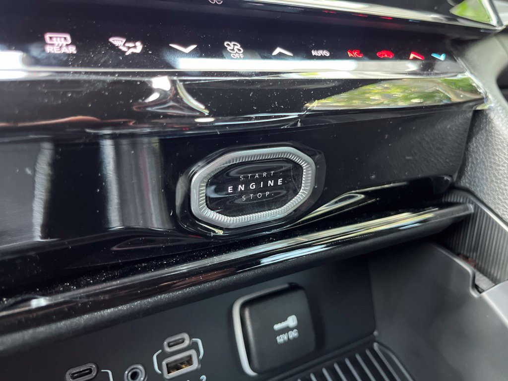 New 2026 Jeep Grand Cherokee Altitude AWD/4WD image 32