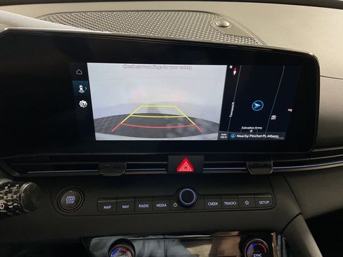 New 2025 Hyundai Elantra SEL image 3