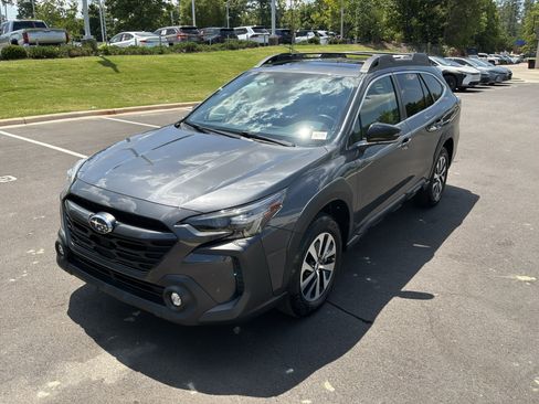Used 2024 Subaru Outback Premium AWD/4WD image 5
