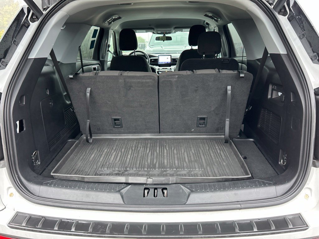 Used 2021 Ford Explorer XLT AWD/4WD image 11