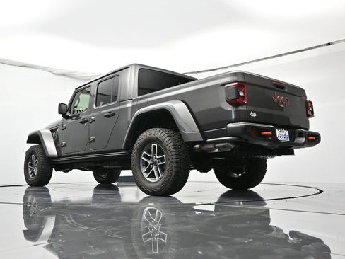 New 2025 Jeep Gladiator Mojave image 45