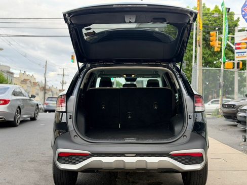Used 2023 Kia Sportage EX AWD/4WD image 9