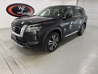 New 2025 Nissan Pathfinder Platinum