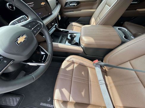 New 2026 Chevrolet Tahoe High Country AWD/4WD image 10