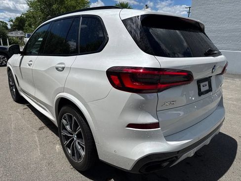 Used 2022 BMW X5 xDrive40i w/ M Sport Package AWD/4WD image 4