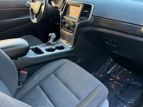 Used 2021 Jeep Grand Cherokee Laredo w/ Security & Convenience Group image 15