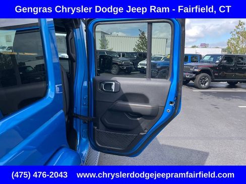 Certified 2025 Jeep Wrangler Unlimited Sahara AWD/4WD image 26