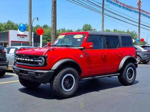 Used 2024 Ford Bronco Outer Banks w/ Sasquatch Package AWD/4WD image 1