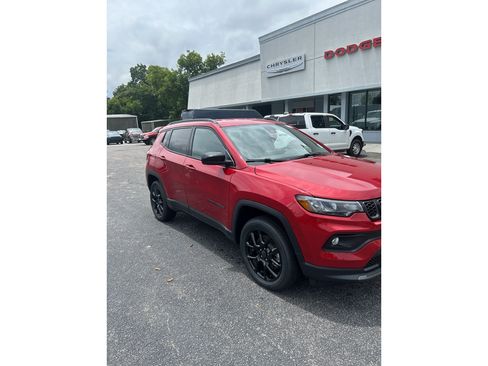 New 2026 Jeep Compass Latitude AWD/4WD image 2