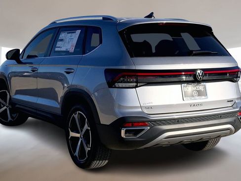 New 2026 Volkswagen Taos SEL image 3