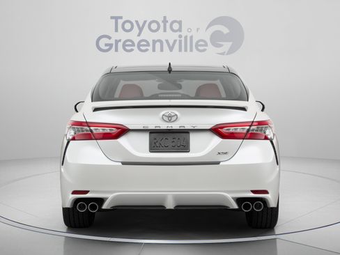 Used 2020 Toyota Camry XSE FWD image 5