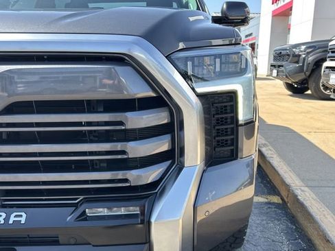 Used 2023 Toyota Tundra Limited AWD/4WD image 3