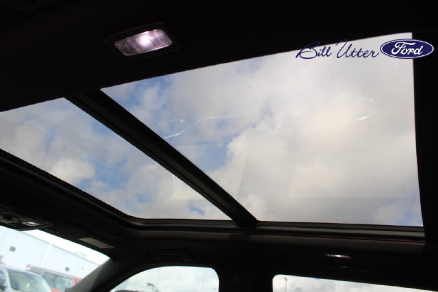 Used 2024 Cadillac Escalade Premium Luxury w/ LPO, Floor Liner Package AWD/4WD image 17