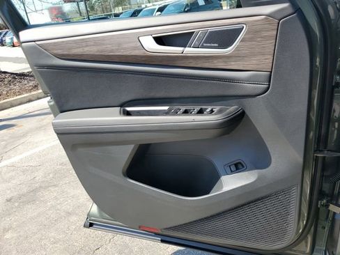 Certified 2025 Volkswagen Atlas SEL Premium R-Line image 29