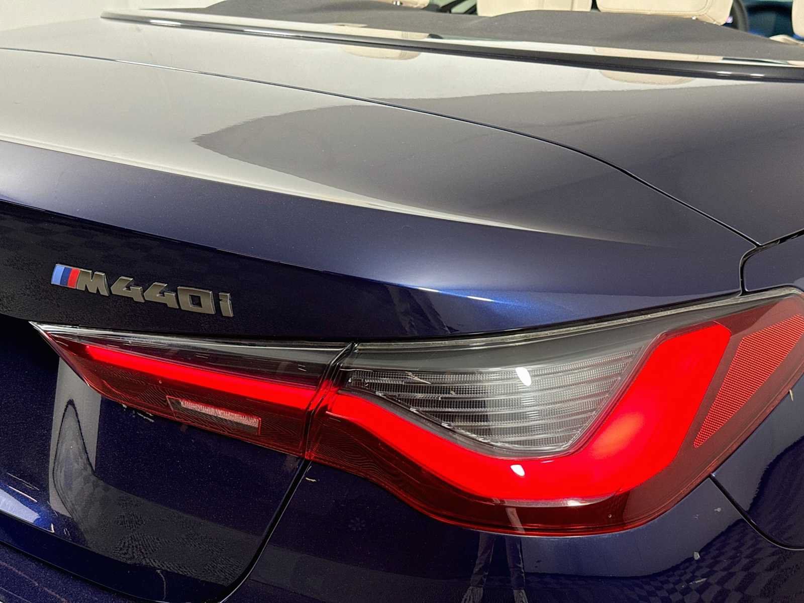 Used 2024 BMW M440i Convertible w/ Premium Package RWD image 28