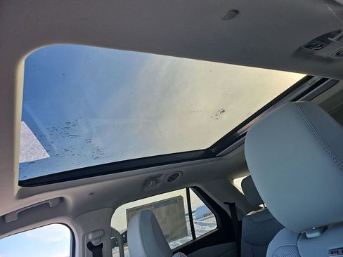 Used 2026 Ford Explorer Platinum w/ LUX Leather Package image 50