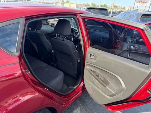 Used 2014 Ford Fiesta SE w/ Equipment Group 201A FWD image 7