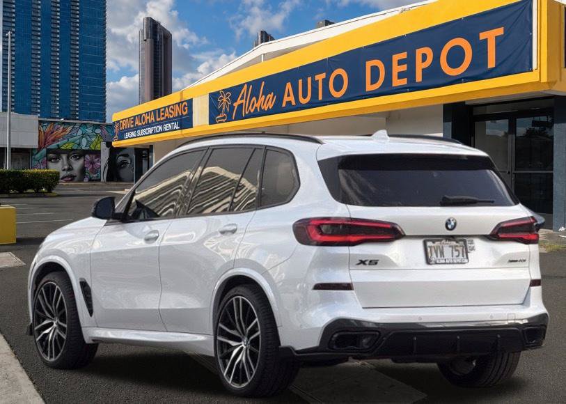 Used 2019 BMW X5 xDrive40i w/ M Sport Package AWD/4WD image 3