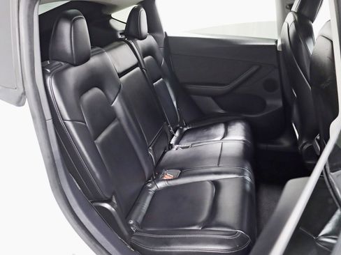 Used 2020 Tesla Model Y Long Range image 30