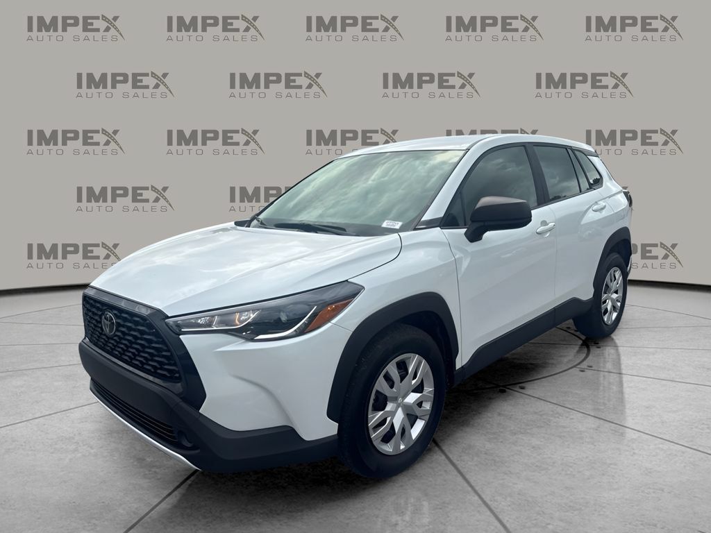 Used 2025 Toyota Corolla Cross L FWD image 1