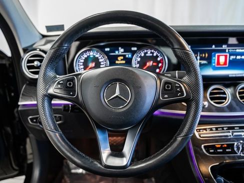 Used 2018 Mercedes-Benz E 300 4MATIC image 26