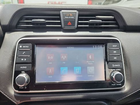 Used 2022 Nissan Versa S FWD image 27