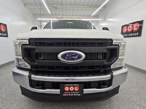 Used 2022 Ford F250 XL w/ Power Equipment Group AWD/4WD image 2