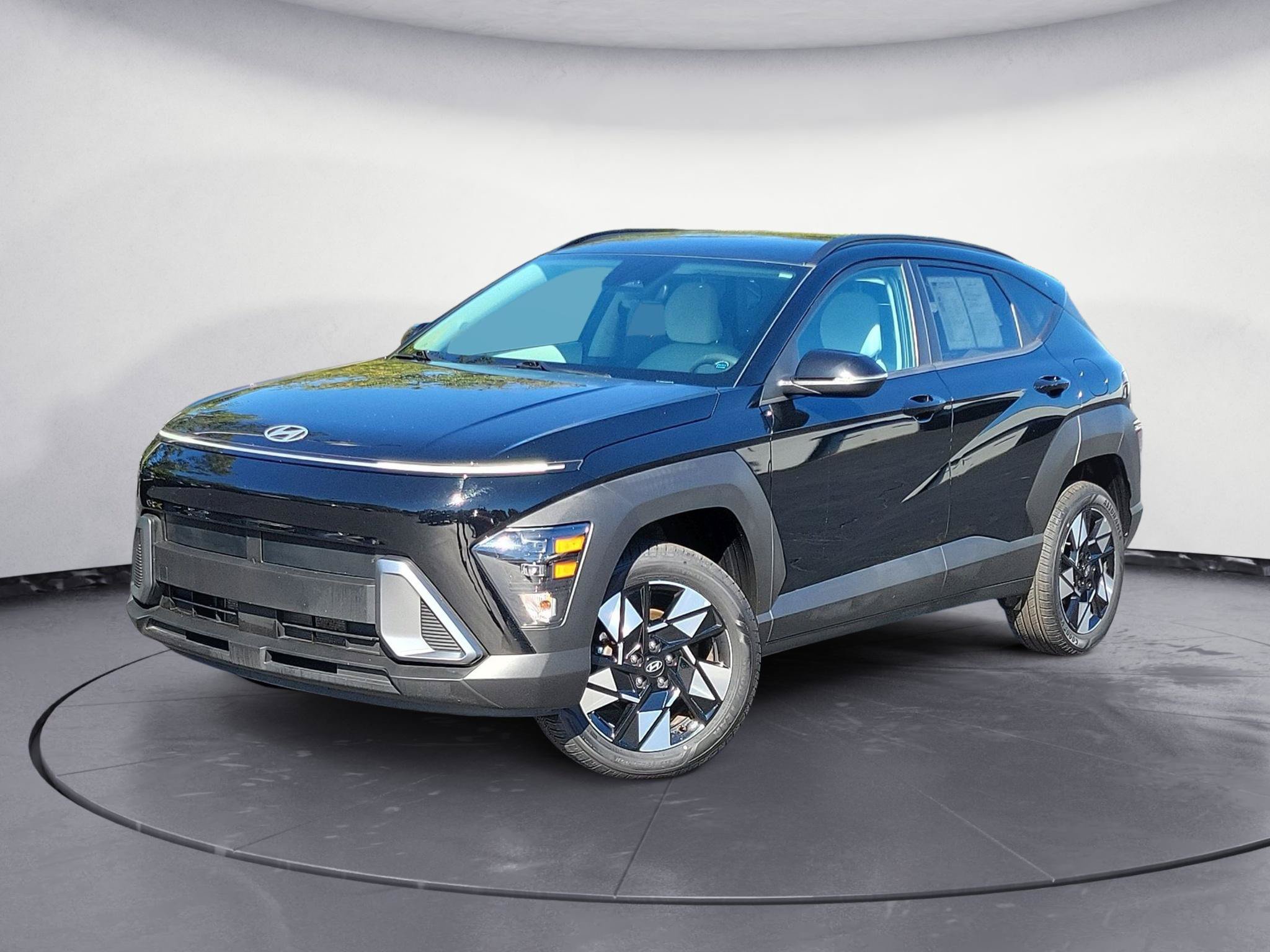 Used 2025 Hyundai Kona SEL AWD/4WD image 1