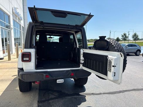 Used 2020 Jeep Wrangler Unlimited Rubicon AWD/4WD image 5