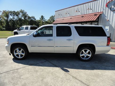 Used 2013 Chevrolet Suburban LTZ image 3
