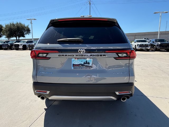 New 2026 Toyota Grand Highlander AWD Hybrid image 3