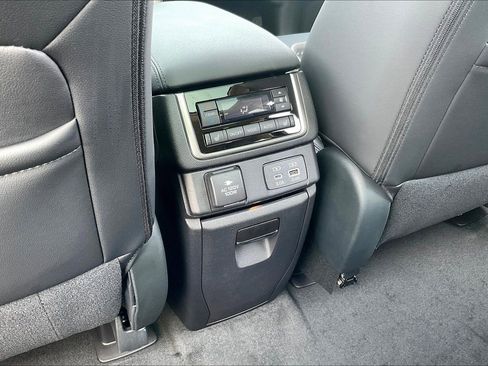 New 2025 Subaru Ascent Bronze Edition w/ Popular Package #2 image 26