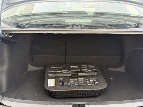 Used 2024 Toyota Corolla LE image 30