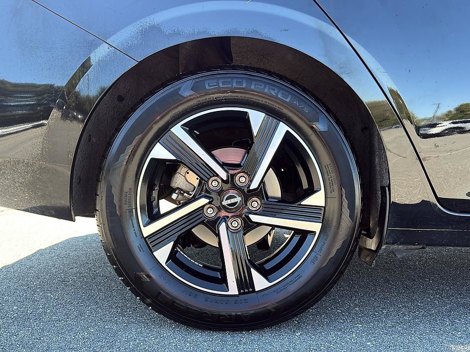 Certified 2025 Nissan Sentra SV FWD image 11