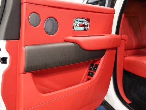 Used 2023 Rolls-Royce Cullinan AWD/4WD image 43