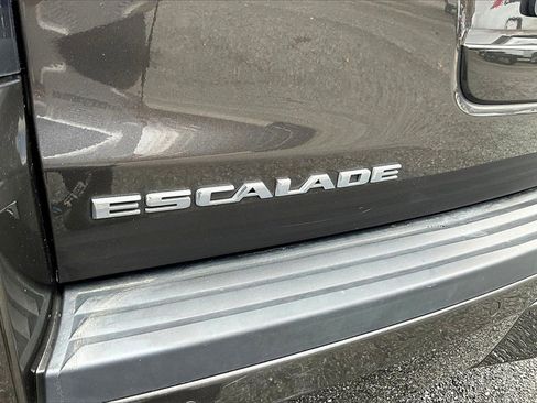 Certified 2020 Cadillac Escalade Luxury image 22