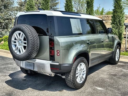 Used 2025 Land Rover Defender 110 S image 5
