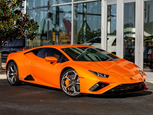 Used 2023 Lamborghini Huracan EVO RWD image 21