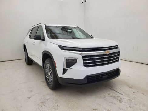 New 2026 Chevrolet Traverse LT w/ Driver Confidence Package FWD image 13