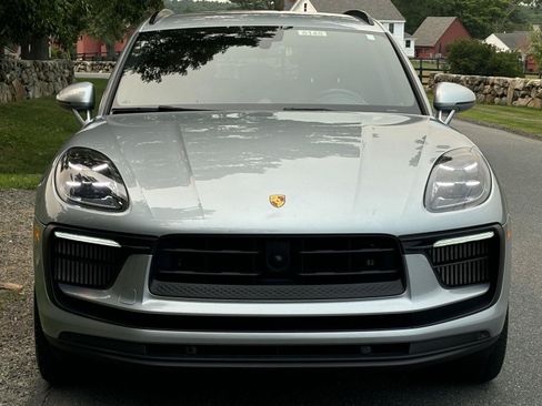 Used 2023 Porsche Macan S AWD/4WD image 18