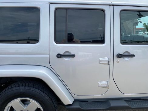 Used 2012 Jeep Wrangler Unlimited Sahara w/ Dual Top Group AWD/4WD image 61